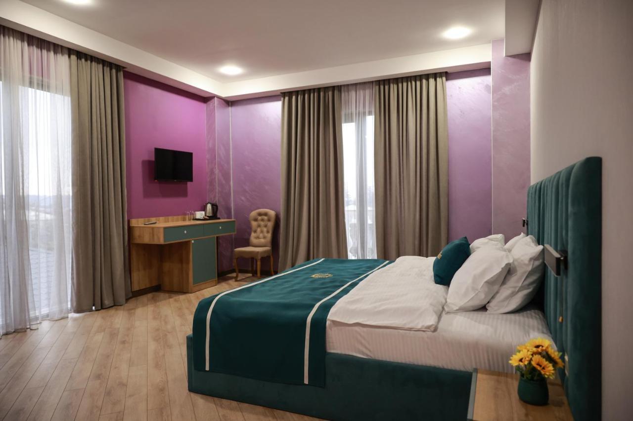 Dadiani Inn Zugdidi Extérieur photo