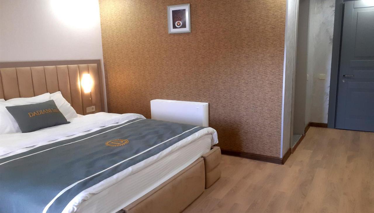 Dadiani Inn Zugdidi Extérieur photo